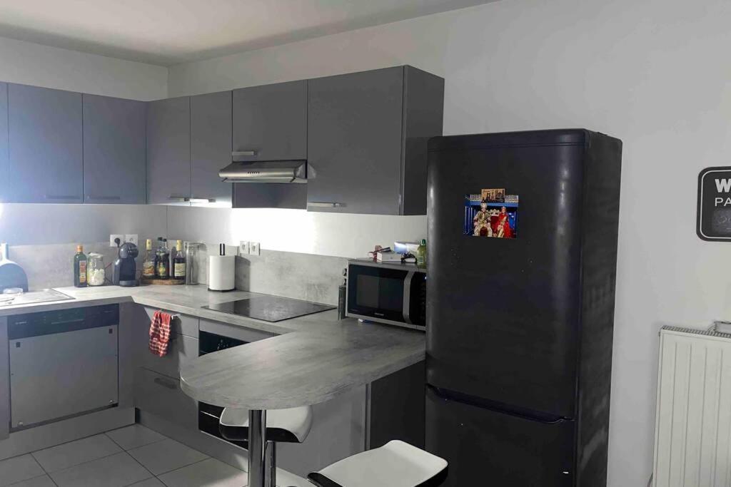 Meyzieu : Superbe Appartement Tres Cosy. Luaran gambar